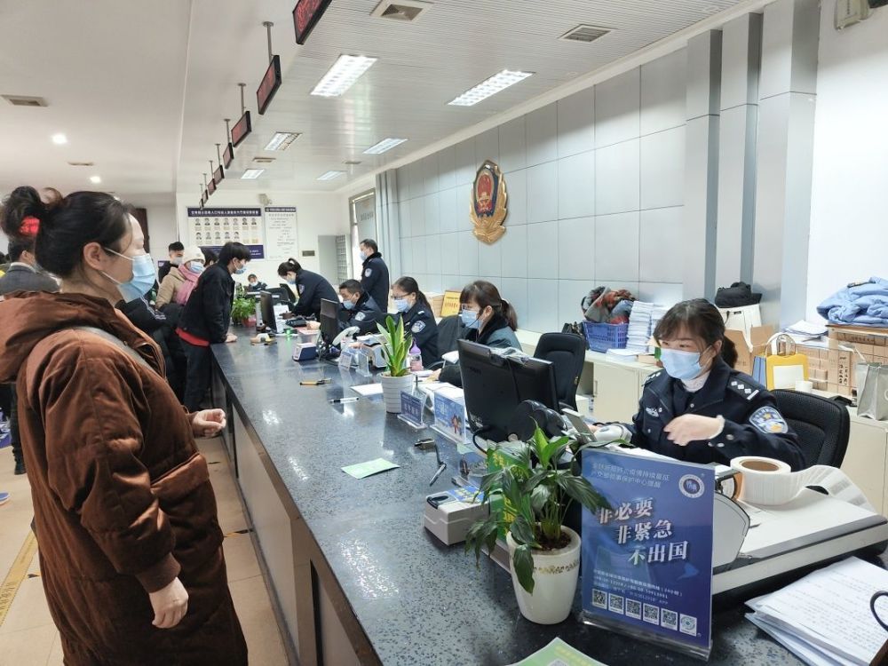 漢壽“幫代辦”服務(wù) 24小時(shí)在線(xiàn)不打烊的證照辦理新體驗(yàn)